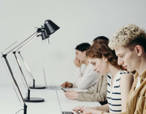 service-17 service-17